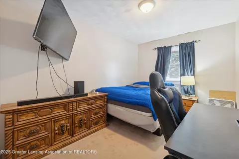 Bedroom - 12684 Airport Rd, Dewitt, MI 48820 photo 5 of 8