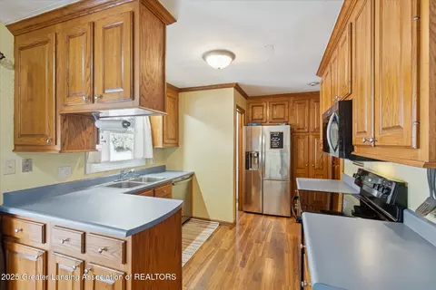 Kitchen - 12684 Airport Rd, Dewitt, MI 48820 photo 1 of 4