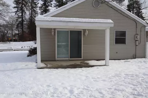 Exterior - 532 Hunter Blvd, Lansing, MI 48910 photo 1 of 3