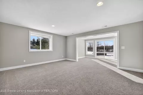 5272 Hawk Hollow Dr, Bath, MI 48808 photo 8