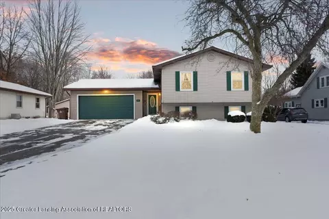 724 High St, Charlotte, MI 48813