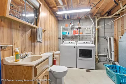 290 Nutmeg Dr, Dimondale, MI 48821 photo 24