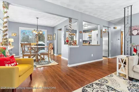 290 Nutmeg Dr, Dimondale, MI 48821 photo 8