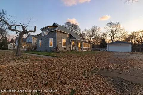215 S Liberty St, Marshall, MI 49068