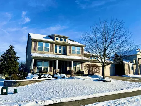 10670 Corkery Ln, Grand Ledge, MI 48837