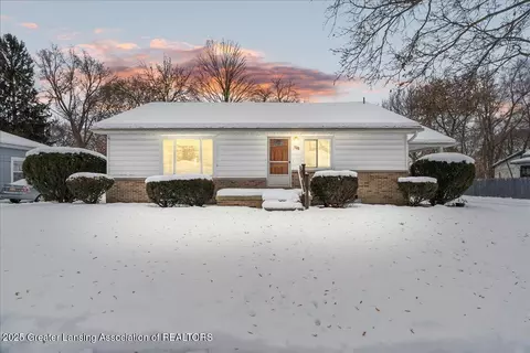 135 W Oak St, Ovid, MI 48866