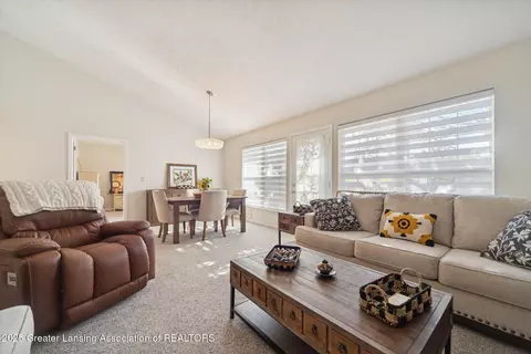 831 Lenna Keith Cir UNIT 22, East Lansing, MI 48823