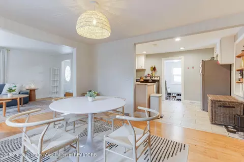 Dining - 404 E Cherry St, Mason, MI 48854 photo 5 of 6