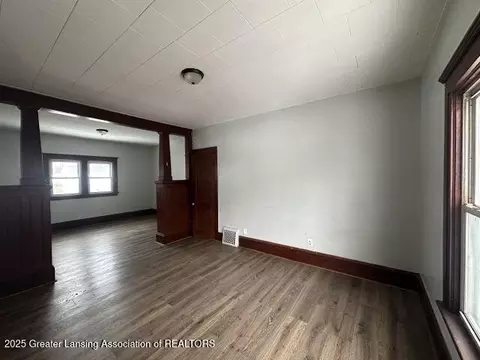 Living - 1135 Hamilton St, Jackson, MI 49202 photo 1 of 3