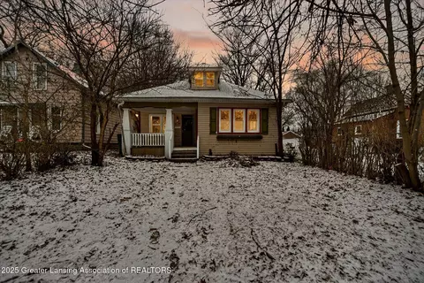 1824 Davis Ave, Lansing, MI 48910