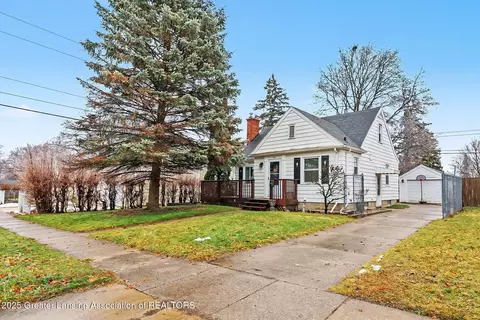 1517 Lenore Ave, Lansing, MI 48910