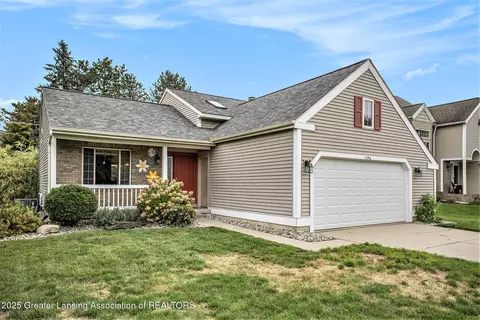 1290 Calumet Dr, Dewitt, MI 48820