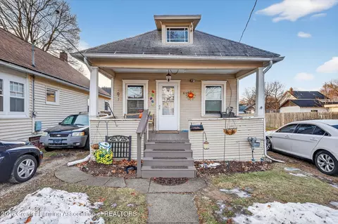 616 Isbell St, Lansing, MI 48910