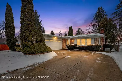 2419 Park St, Lansing, MI 48917