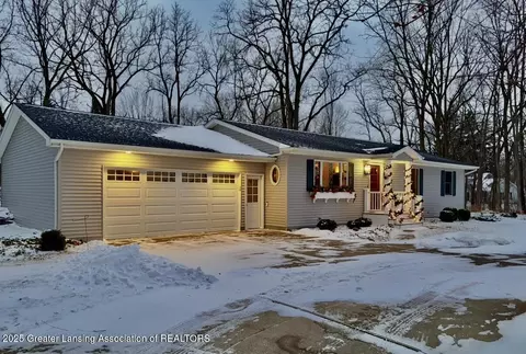 408 N Shiawassee St, Laingsburg, MI 48848