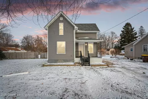 708 N Spring St, Saint Johns, MI 48879