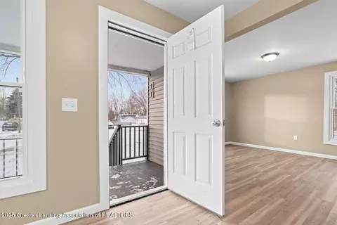 Entry Way - 708 N Spring St, Saint Johns, MI 48879 photo 1 of 10