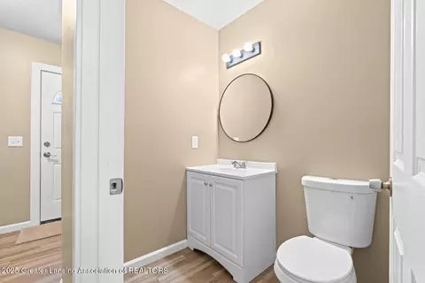 Entry Way - 708 N Spring St, Saint Johns, MI 48879 photo 8 of 10