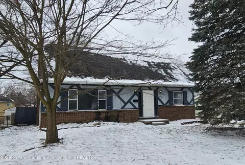 3214 Rayborn Dr, Lansing, MI 48911