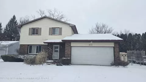 3116 Colchester Rd, Lansing, MI 48906