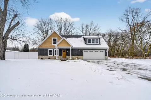 1532 N Eifert Rd, Holt, MI 48842