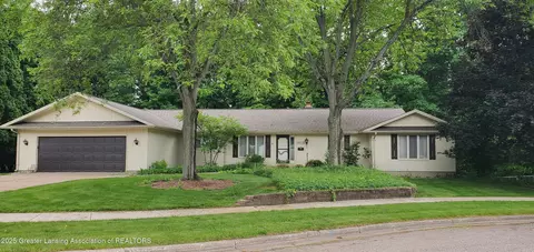 3723 Springbrook Ln, Lansing, MI 48917