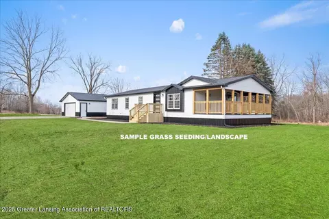 1976 Bolock Hwy, Charlotte, MI 48813