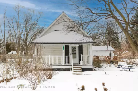 916 N Shiawassee St, Owosso, MI 48867