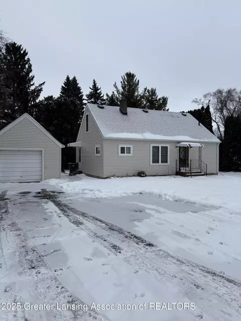 1304 Wolf Ct, East Lansing, MI 48823