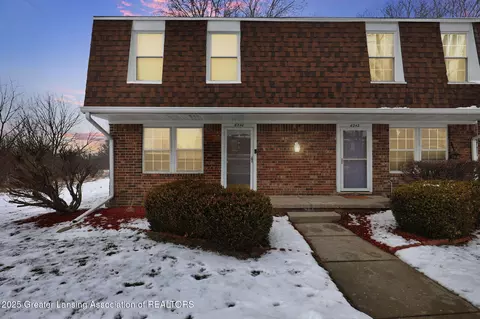 6240 Beechfield Dr, Lansing, MI 48911