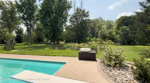 Exterior - 1120 Sandhill Dr, Dewitt, MI 48820 photo 5 of 10