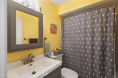 Bath - 1120 Sandhill Dr, Dewitt, MI 48820 photo 1 of 5