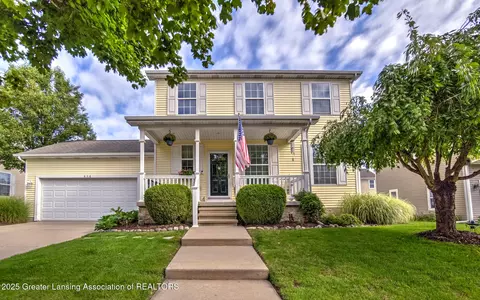 484 Avocet Dr, East Lansing, MI 48823