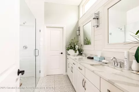 Bath - 16929 Willowbrook Dr, Haslett, MI 48840 photo 2 of 6
