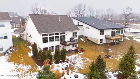 View/Area - 16929 Willowbrook Dr, Haslett, MI 48840 photo 2 of 7