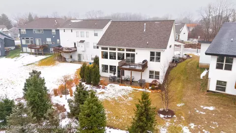 View/Area - 16929 Willowbrook Dr, Haslett, MI 48840 photo 3 of 7