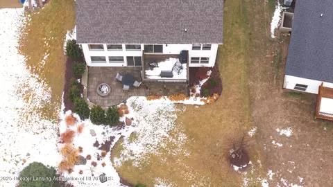 View/Area - 16929 Willowbrook Dr, Haslett, MI 48840 photo 4 of 7