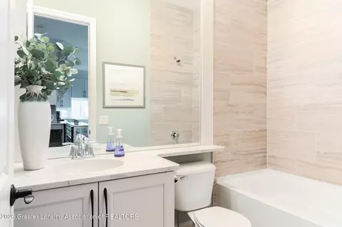 Bath - 16929 Willowbrook Dr, Haslett, MI 48840 photo 5 of 6