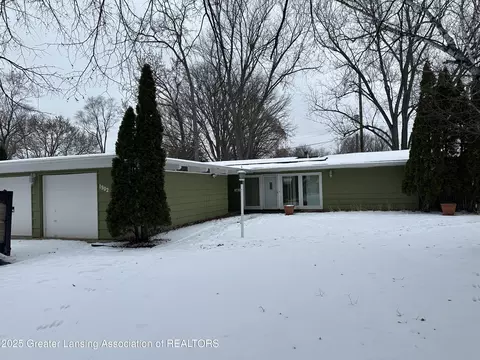 1902 Windsor Ln, Flint, MI 48507