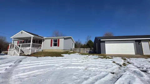 15143 H Dr, Marshall, MI 49068