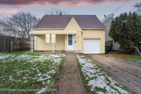 1009 Hapeman St, Lansing, MI 48915