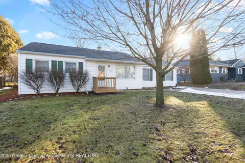 590 Vanderveen Dr, Mason, MI 48854