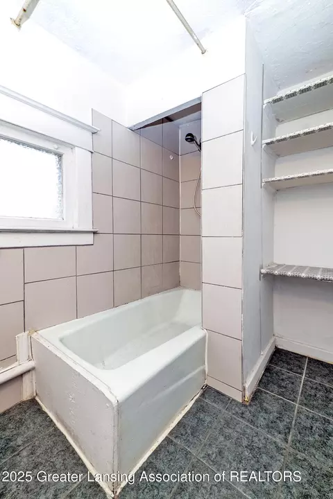 Bath - 1026 Eureka St, Lansing, MI 48912 photo 2 of 3
