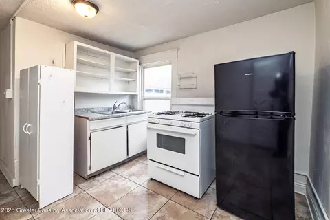 Kitchen - 1026 Eureka St, Lansing, MI 48912 photo 1 of 2