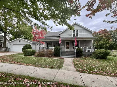 115 E North St, Ithaca, MI 48847