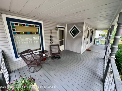 Exterior - 115 E North St, Ithaca, MI 48847 photo 2 of 4