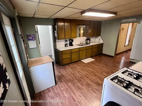 Kitchen - 115 E North St, Ithaca, MI 48847 photo 1 of 2
