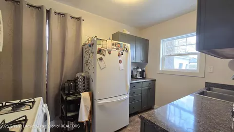 Kitchen - 206 Custer Ave, Lansing, MI 48912 photo 1 of 4