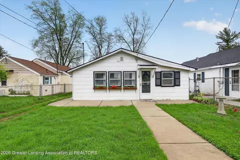 8919 Waruf Ave, Portage, MI 49002