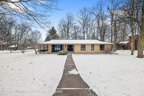6923 Soapstone Dr, Lansing, MI 48917